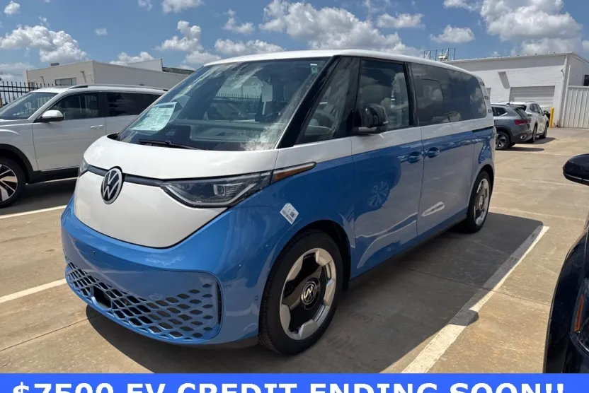 2025 Volkswagen ID. Buzz Pro Plus photo 1