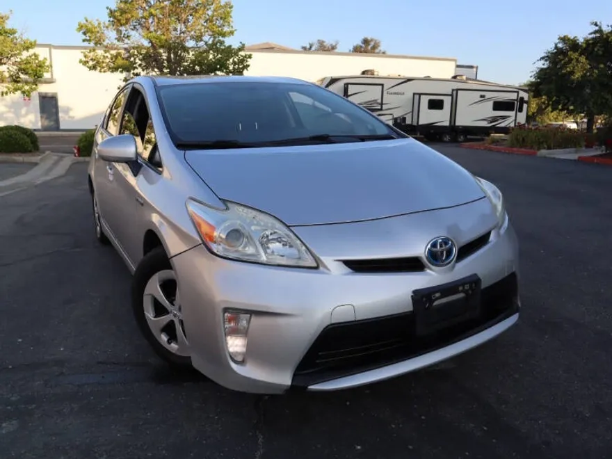 2013 Toyota Prius Two photo 1