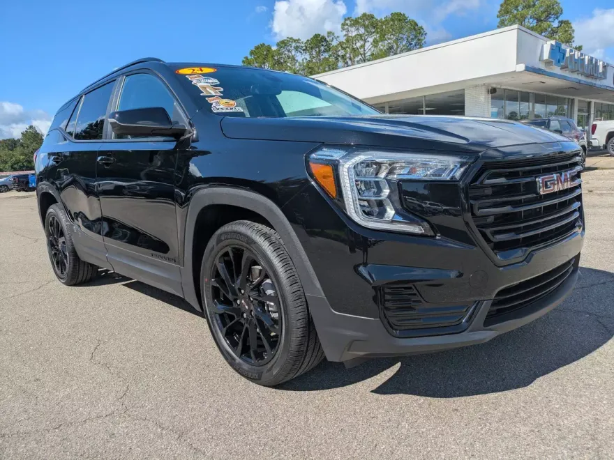 2024 Gmc Terrain SLE photo 1