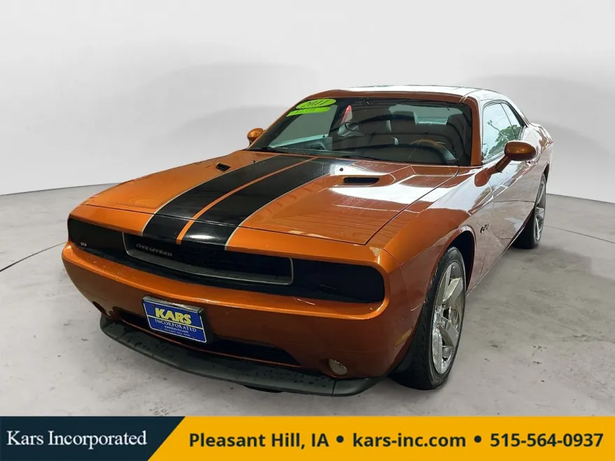 2014 Dodge Challenger SXT Plus photo 1