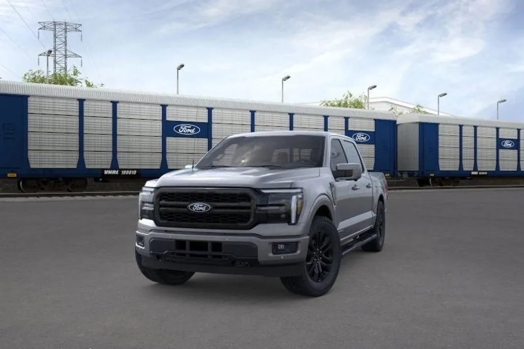 2025 Ford F-150 Lariat photo 1