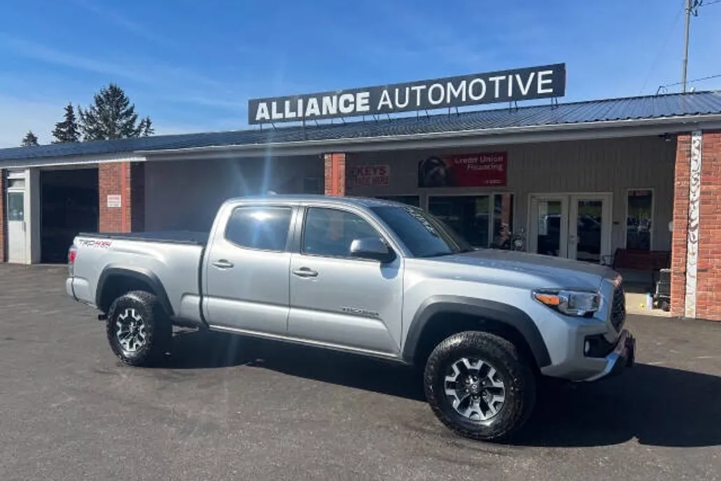 2022 Toyota Tacoma TRD Off-Road photo 1