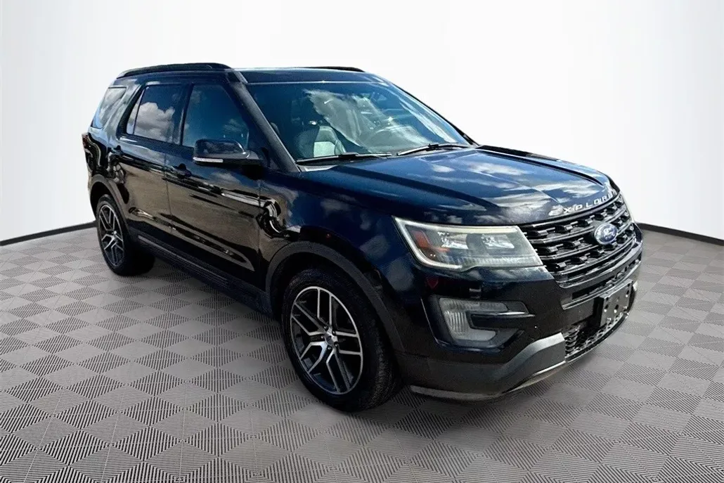 2016 Ford Explorer Sport photo 1