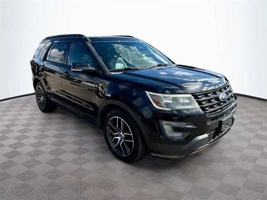 2016 Ford Explorer Sport photo 1