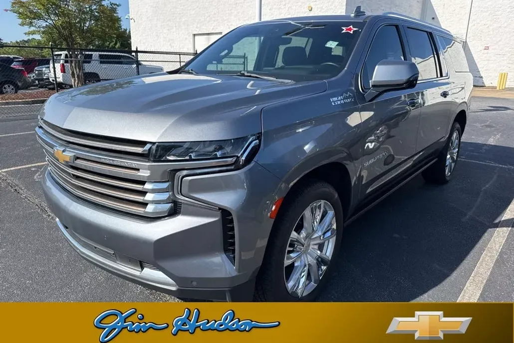 2022 Chevrolet Suburban High Country photo 1