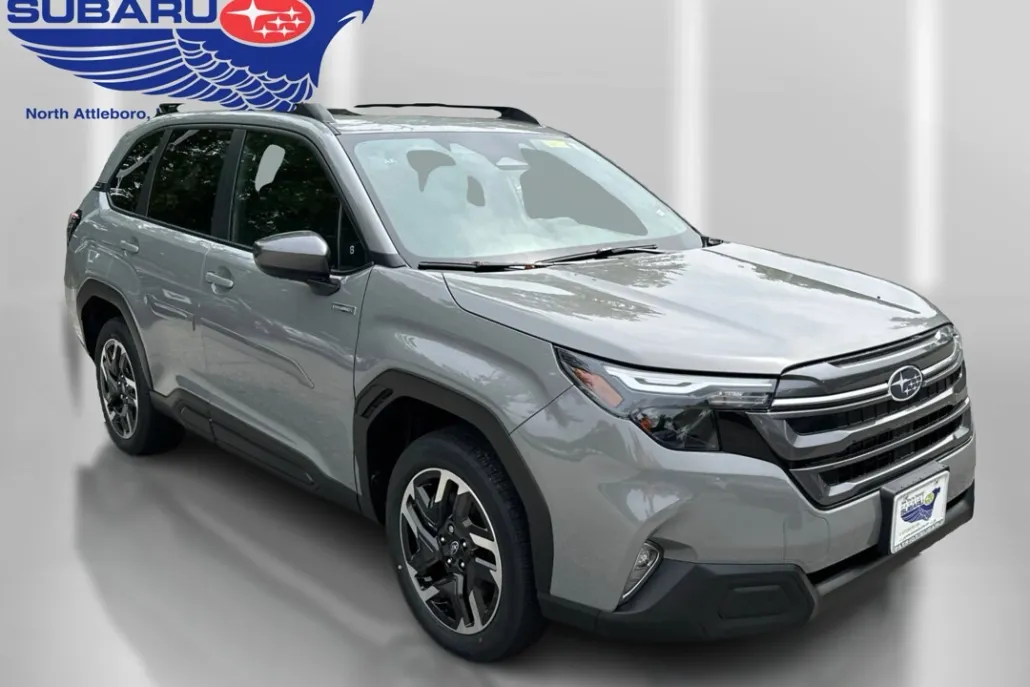2025 Subaru Forester Premium photo 1
