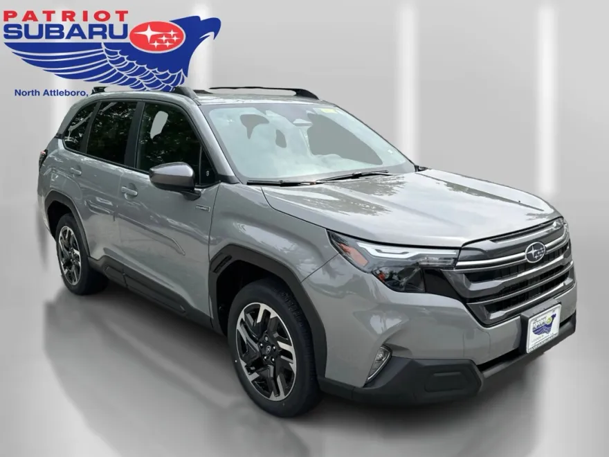 2025 Subaru Forester Premium photo 1