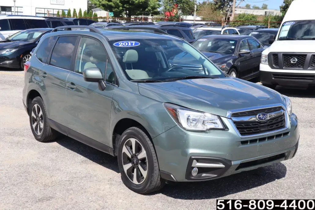 2017 Subaru Forester Limited photo 1