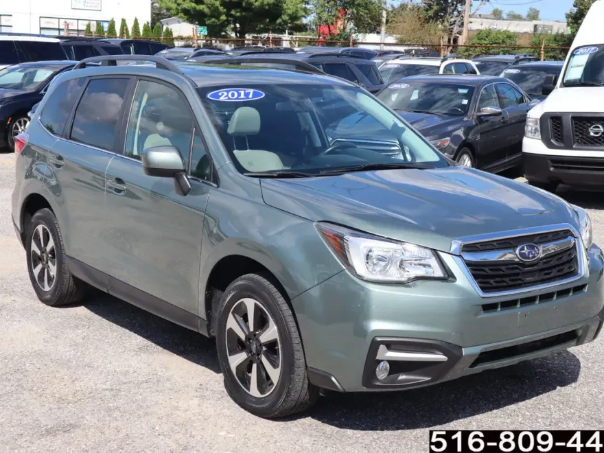 2017 Subaru Forester Limited photo 1