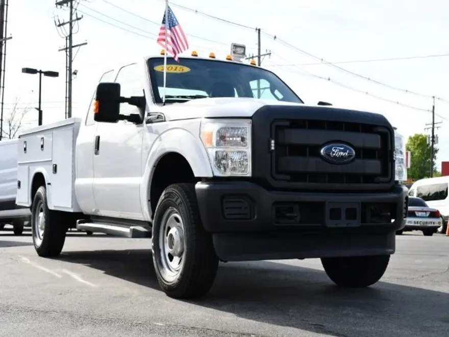 2015 Ford F-350 XL photo 1