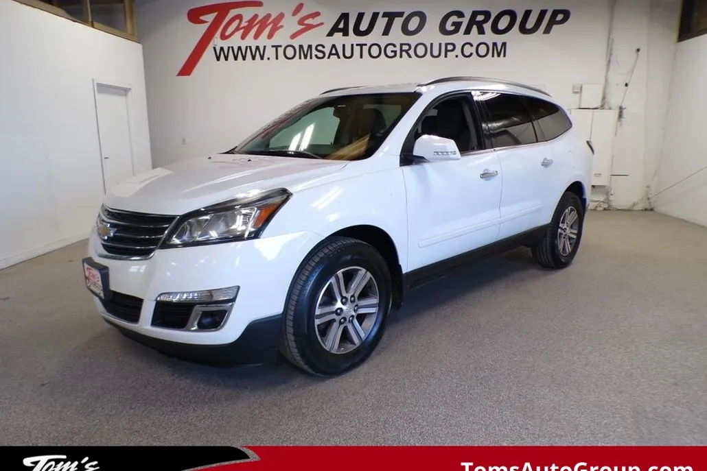 2017 Chevrolet Traverse 1LT photo 1