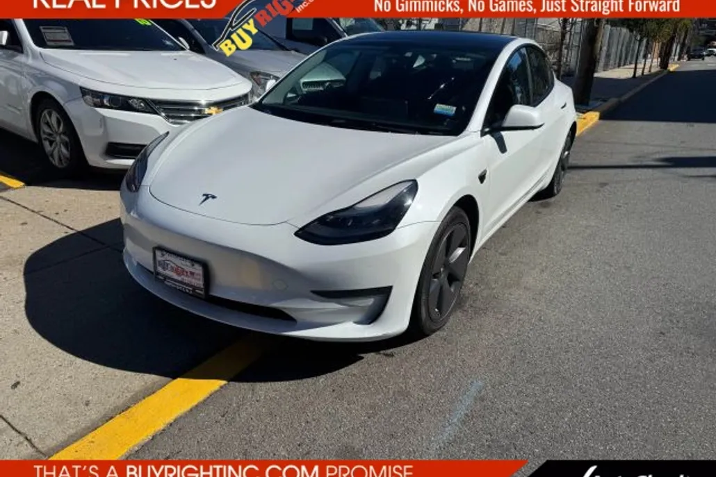 2023 Tesla Model 3 photo 1