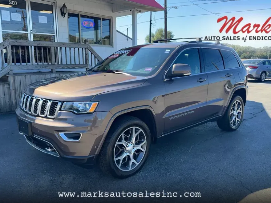 2018 Jeep Grand Cherokee Limited Sterling Edition Sport photo 1