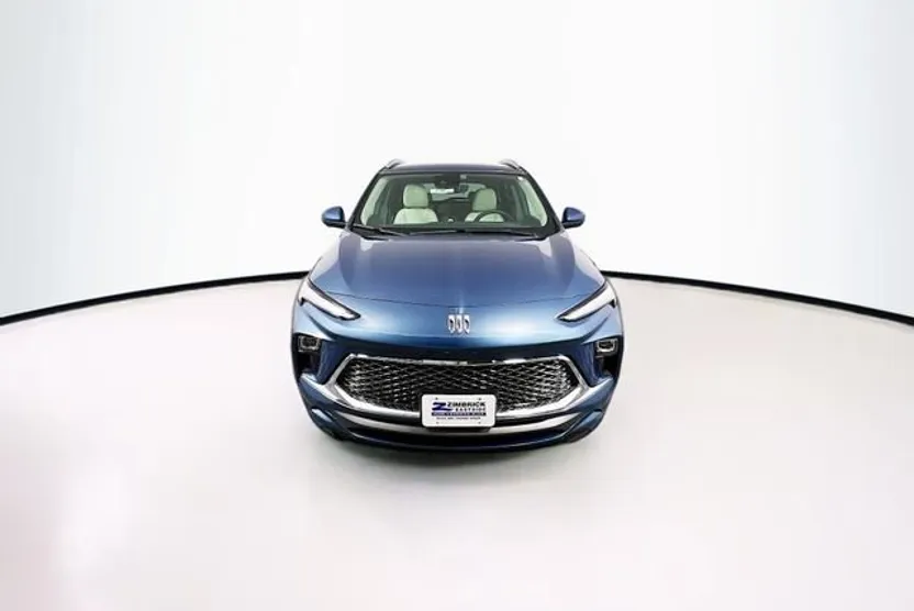 2024 Buick Encore GX Avenir photo 1