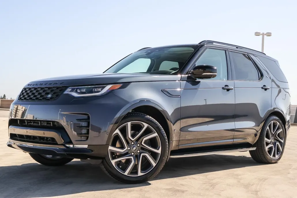 2025 Land Rover Discovery SE photo 1