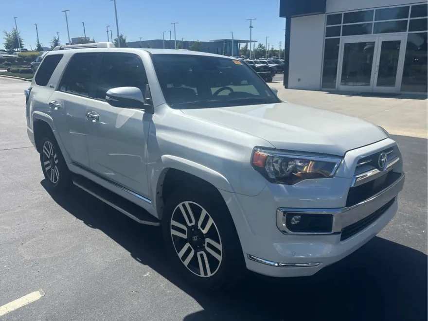 2024 Toyota 4Runner Limited photo 1