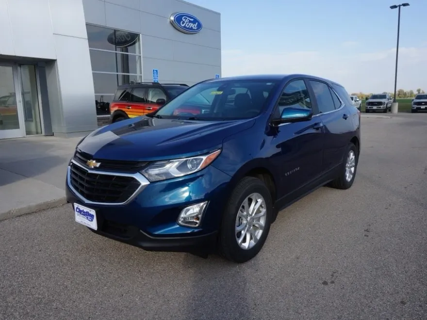 2021 Chevrolet Equinox LT photo 1