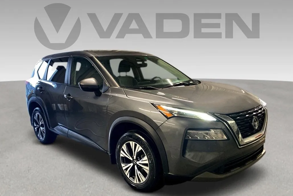 2022 Nissan Rogue SV photo 1
