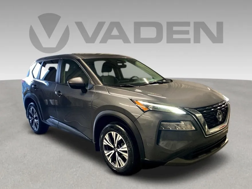 2022 Nissan Rogue SV photo 1