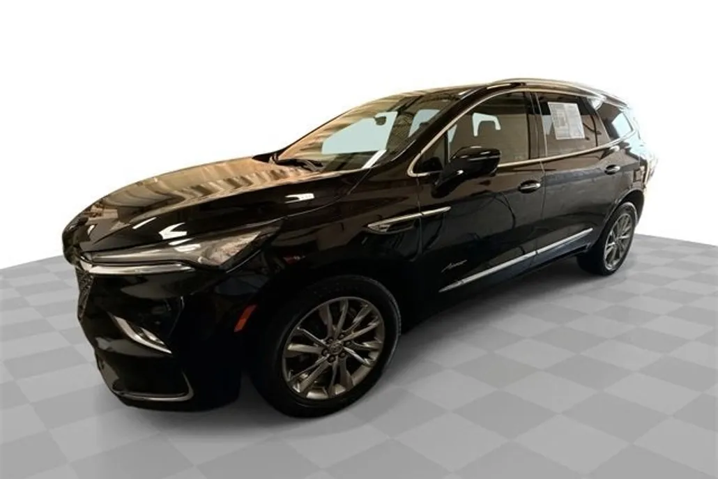 2023 Buick Enclave Avenir photo 1