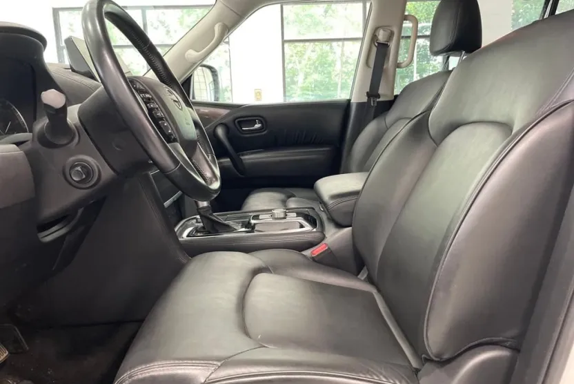 2021 Nissan Armada SV photo 1