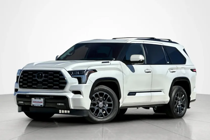 2024 Toyota Sequoia Platinum photo 1