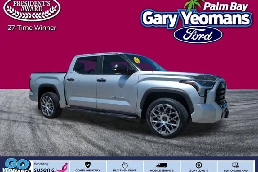 2024 Toyota Tundra SR5 photo 1
