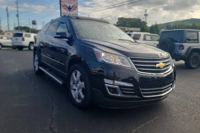 2016 Chevrolet Traverse LTZ photo 1