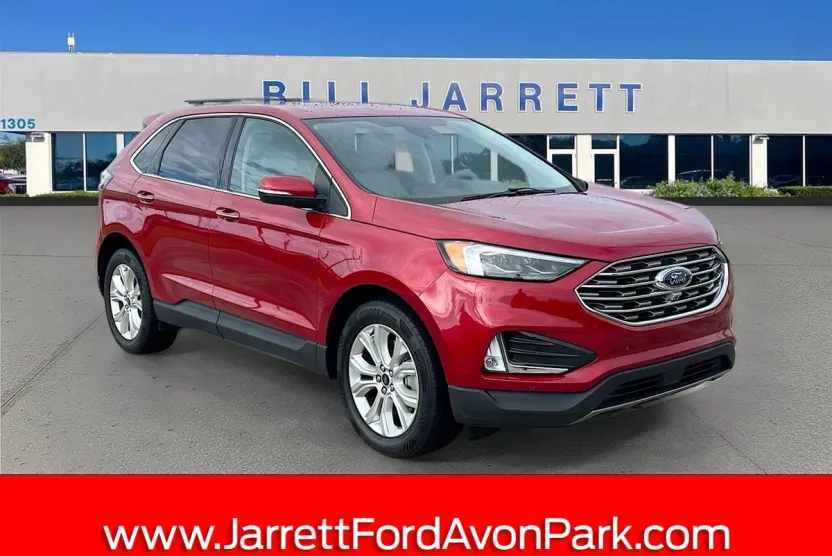 2022 Ford Edge Titanium photo 1