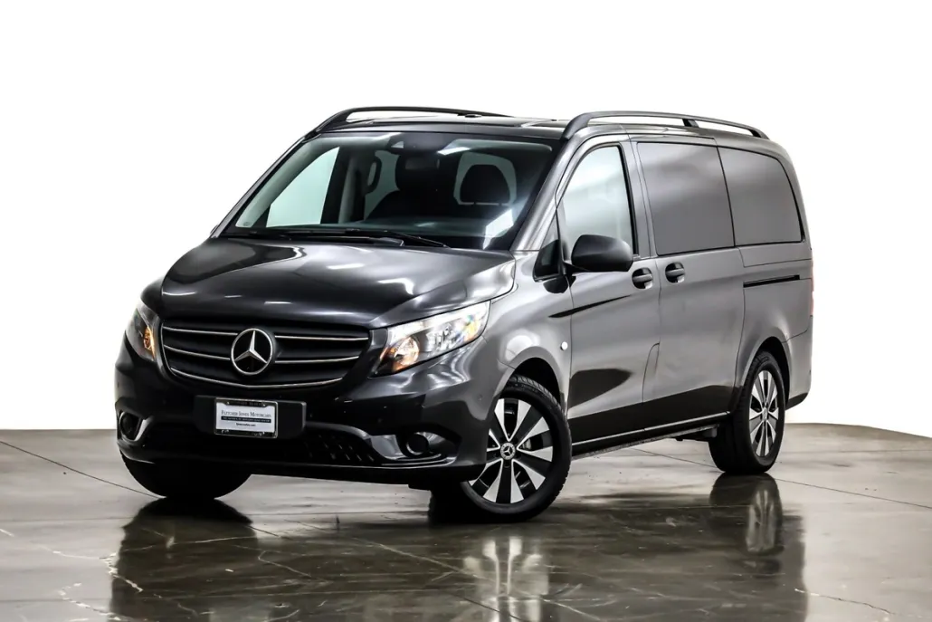 2022 Mercedes Benz Metris Passenger Van photo 1