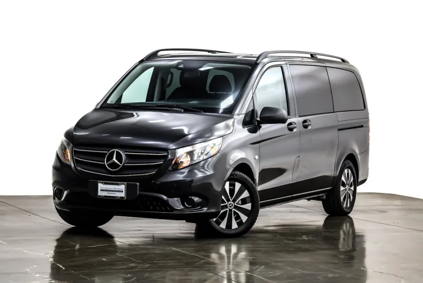 2022 Mercedes Benz Metris Passenger Van photo 1