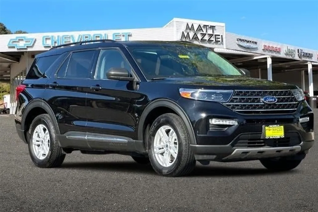 2022 Ford Explorer XLT photo 1