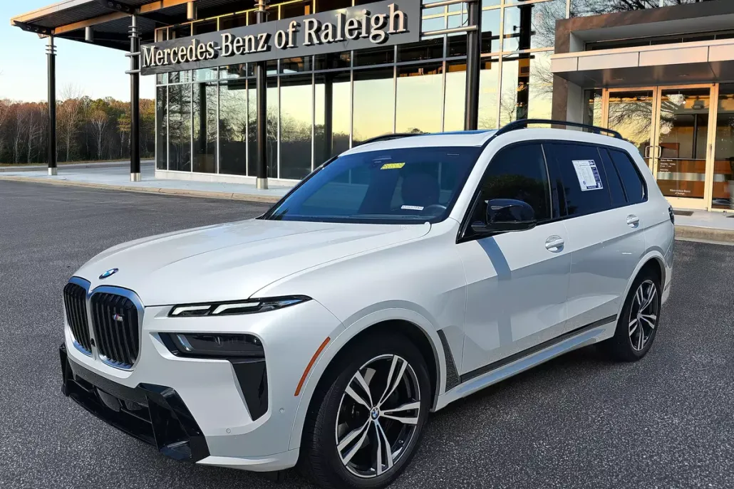 2025 Bmw X7 M60i photo 1