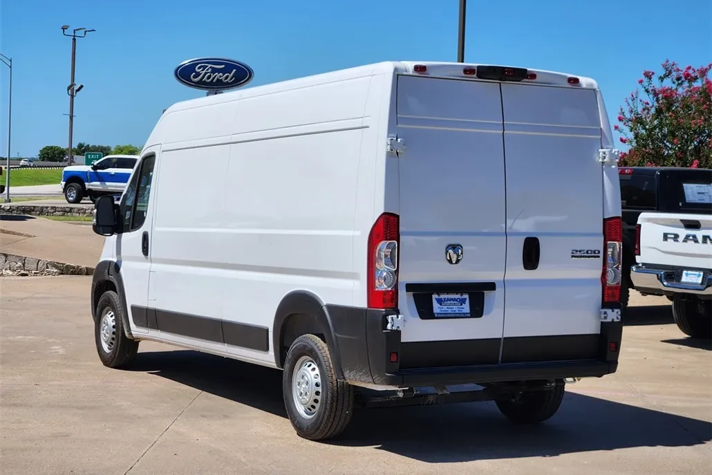 2025 Ram ProMaster 2500 photo 1