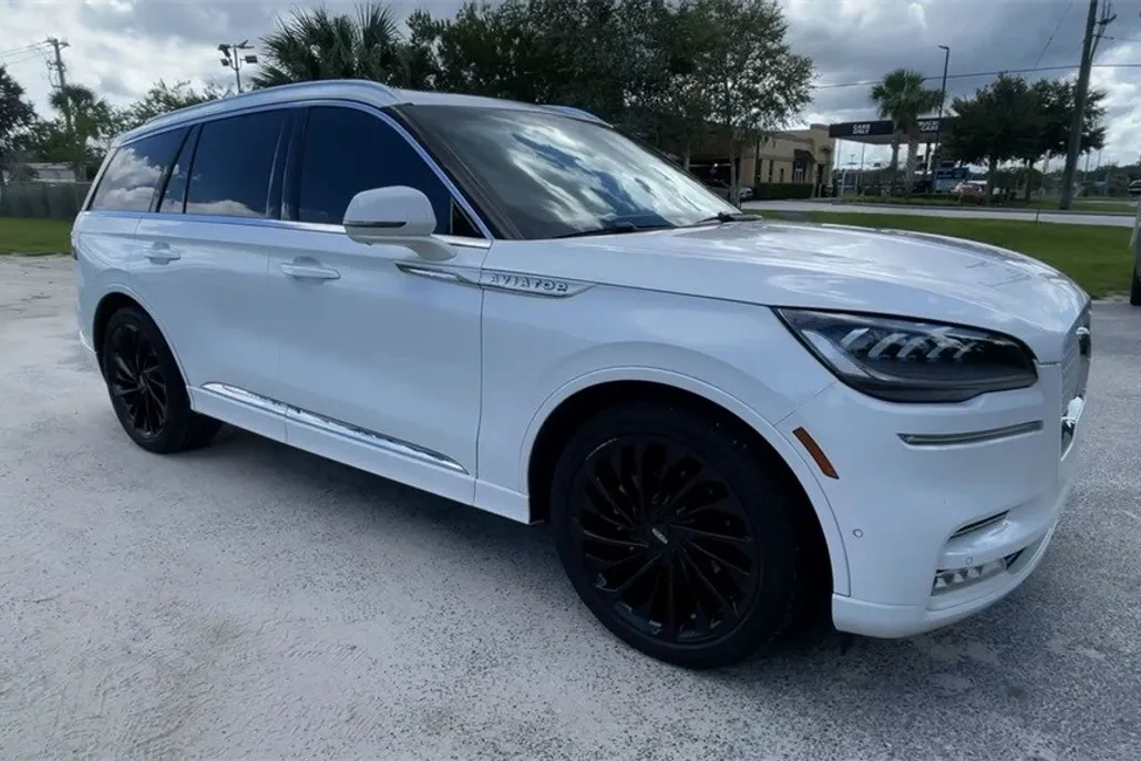 2021 Lincoln Aviator Reserve photo 1