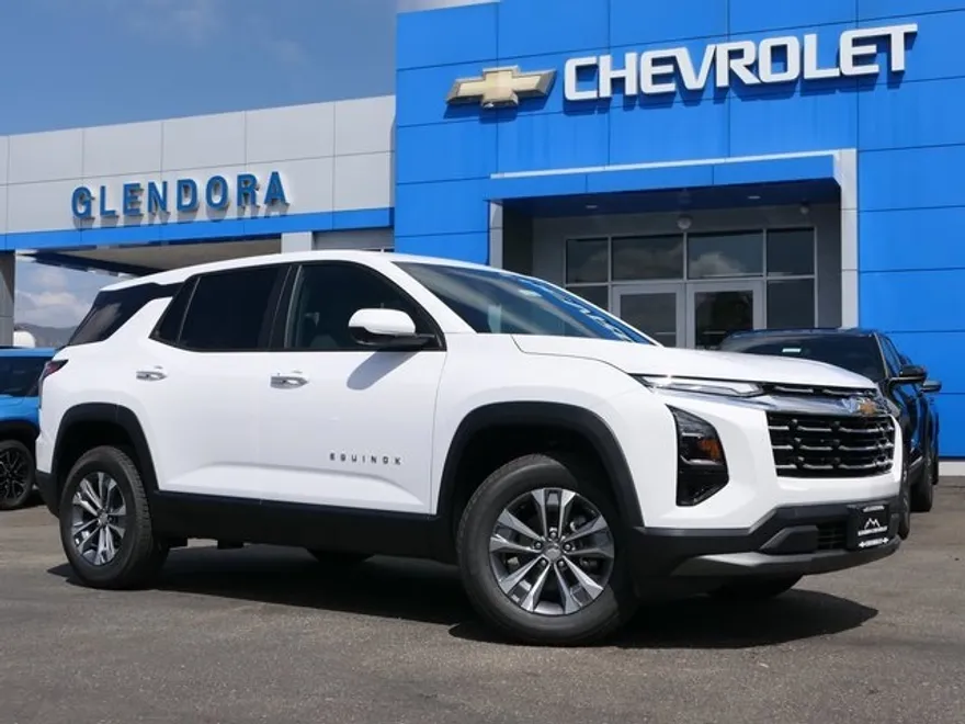 2026 Chevrolet Equinox LT photo 1