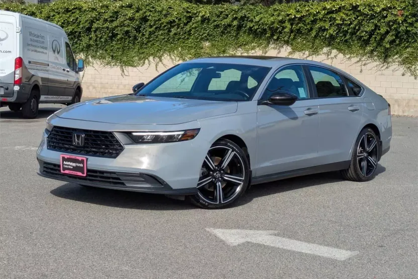 2023 Honda Accord Hybrid Sport photo 1