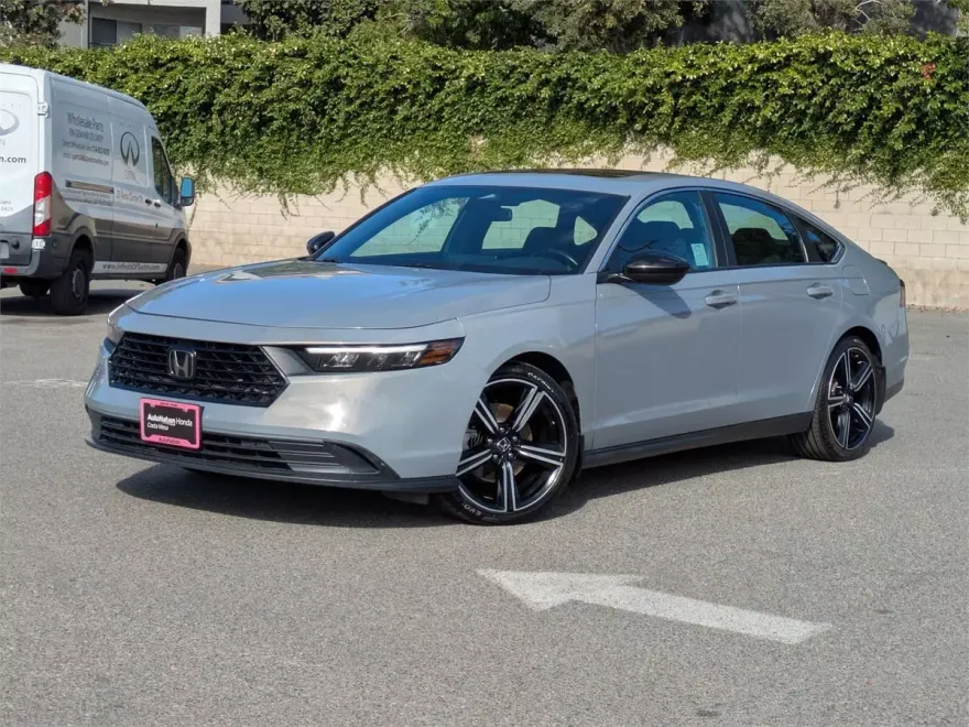 2023 Honda Accord Hybrid Sport photo 1