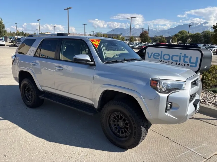 2024 Toyota 4Runner SR5 photo 1