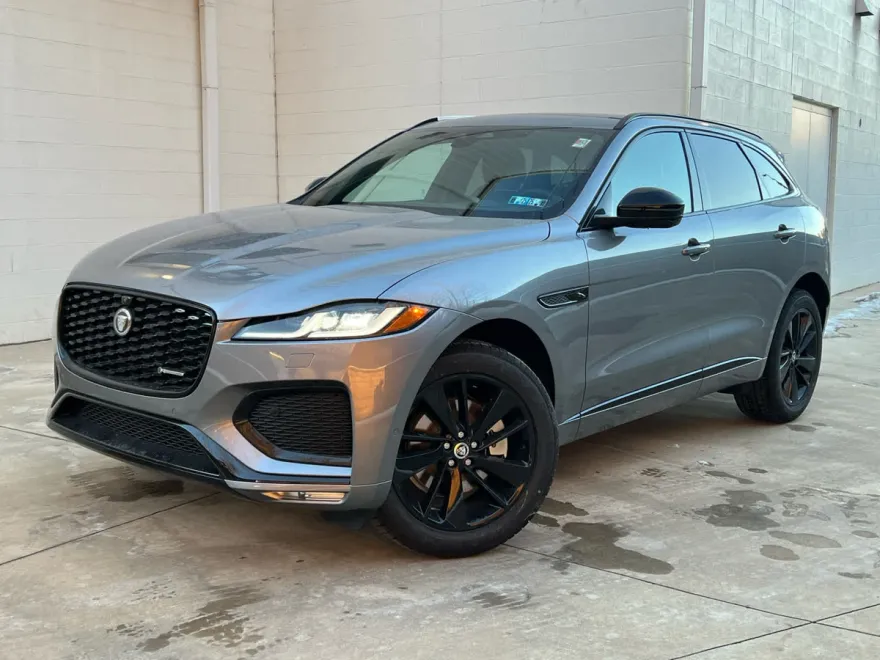 2025 Jaguar F-PACE R-Dynamic S P250 photo 1
