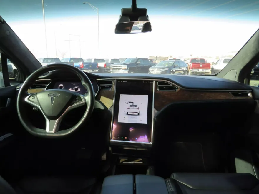 2017 Tesla Model X 100D photo 11