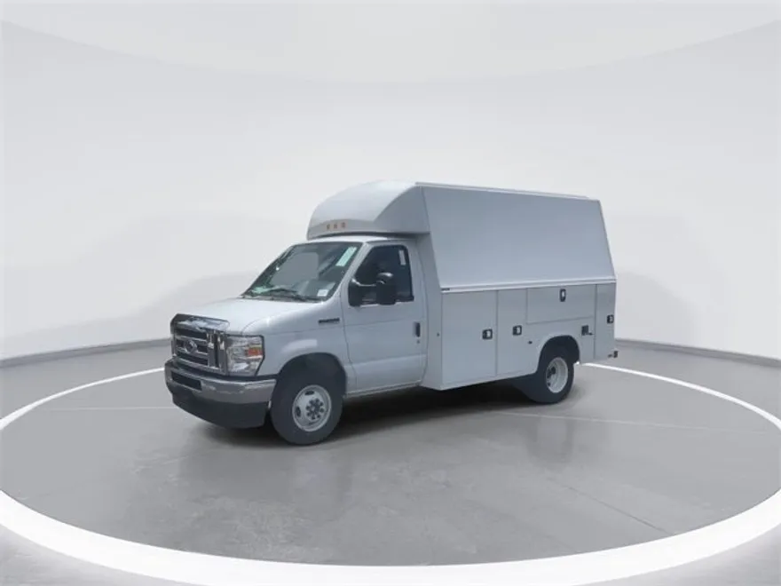 2025 Ford E-350 Base photo 1