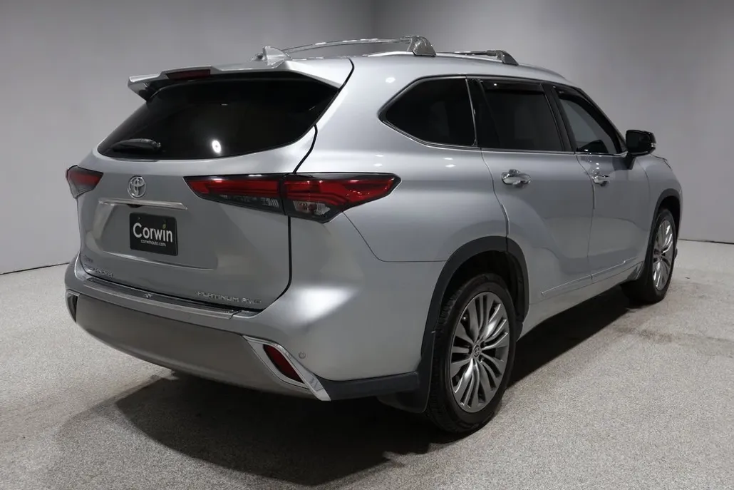 2020 Toyota Highlander Platinum photo 1