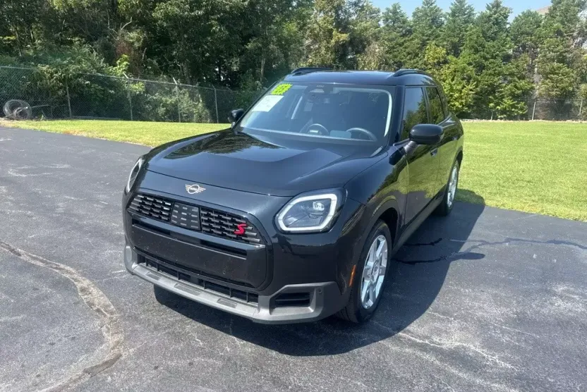 2025 Mini Countryman S ALL4 photo 1