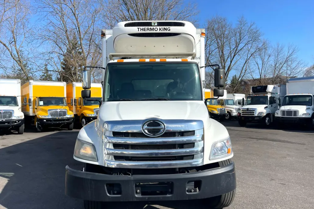 2016 Hino Conventional Type Truck photo 1