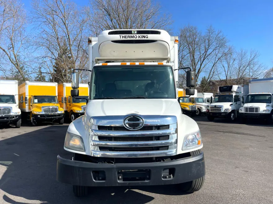 2016 Hino Conventional Type Truck photo 1