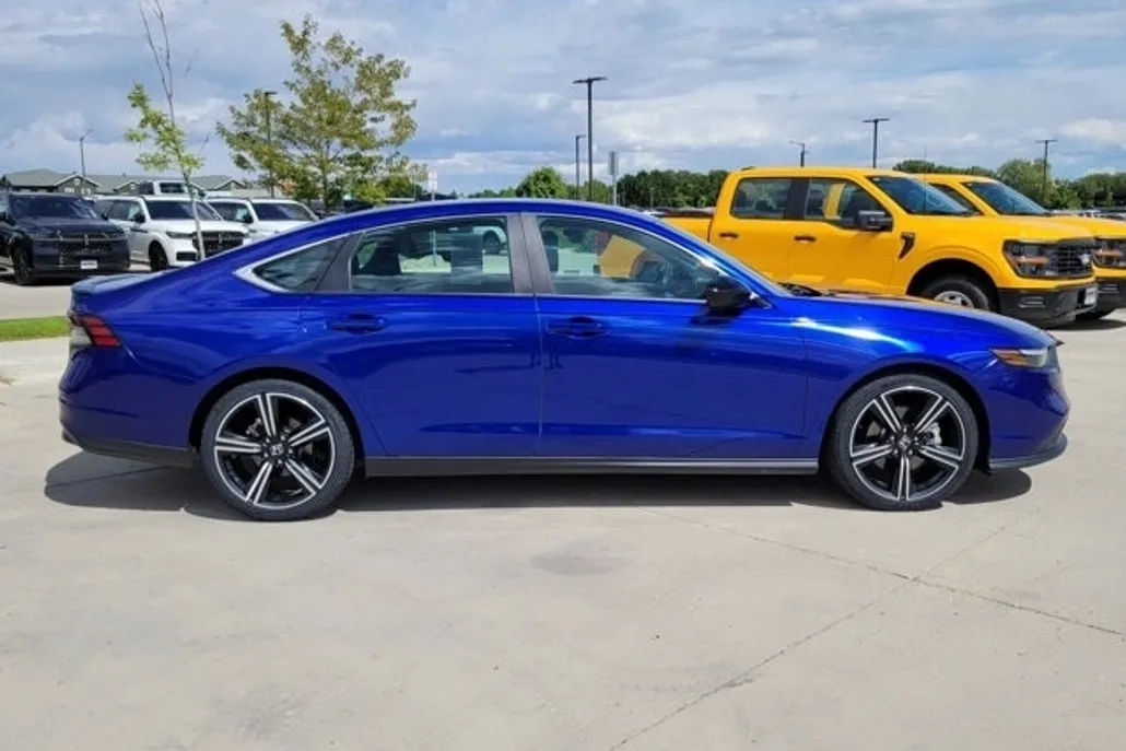2023 Honda Accord Hybrid Sport photo 1