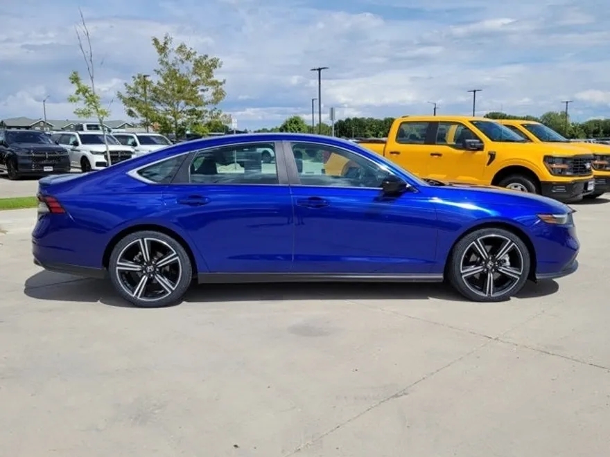 2023 Honda Accord Hybrid Sport photo 1