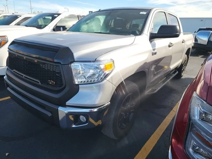 2016 Toyota Tundra SR5 photo 1