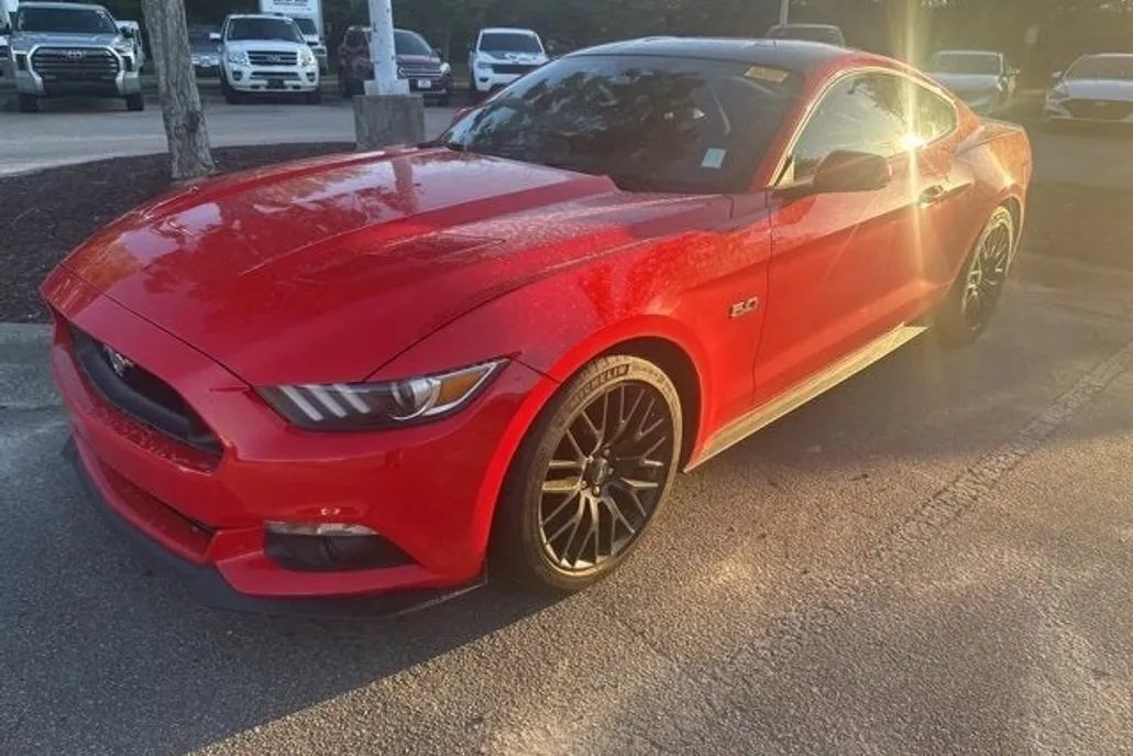 2017 Ford Mustang GT photo 1